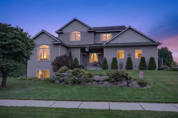 305 Ridgeview Lane, Columbus, WI 53925