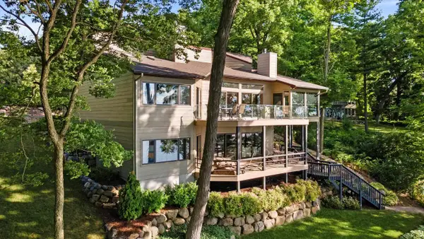 2328 County Road AB, Mcfarland, WI 53558