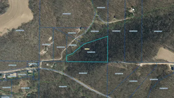 58828 Lightfoot Hills Lane, Ferryville, WI 54628