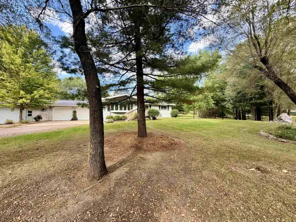 29569 Whispering Pines Road, Lone Rock, WI 53556