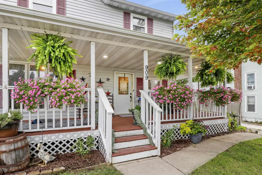 909 E Milwaukee Street, Argyle, WI 53504 - #2