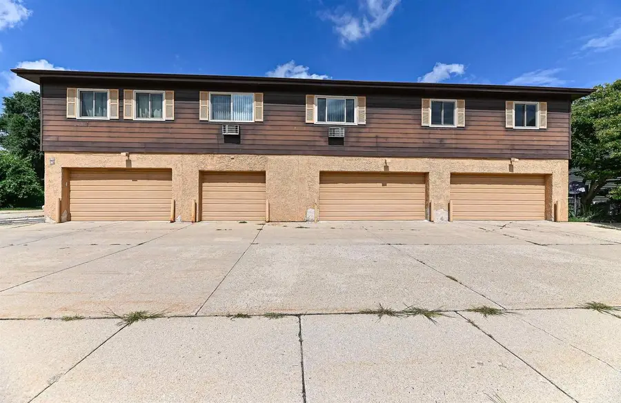 718 W Grange Avenue, Milwaukee, WI 53221 - #2