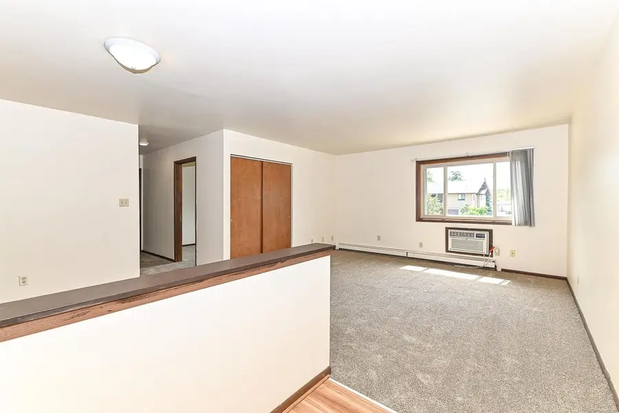 718 W Grange Avenue, Milwaukee, WI 53221 - #3