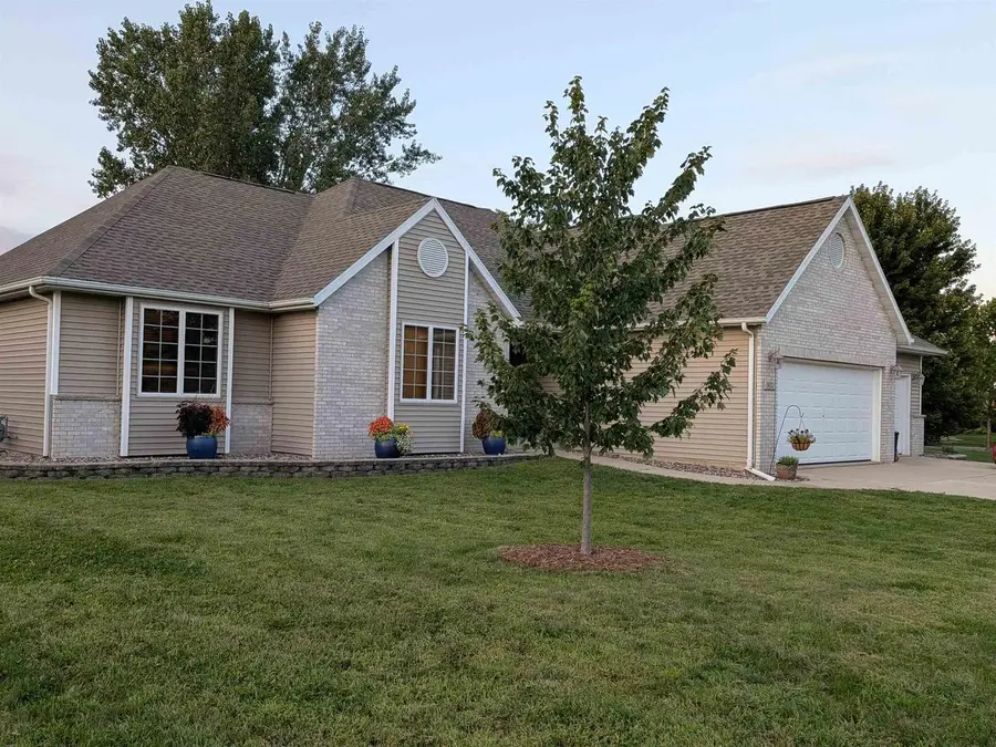802 Chickadee Drive, Cambridge, WI 53523 - #3