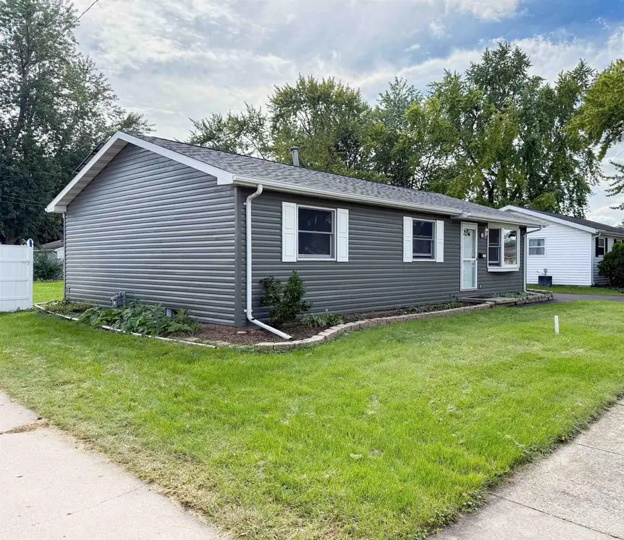1235 E Sylvan Avenue, Appleton, WI 54915 - #2