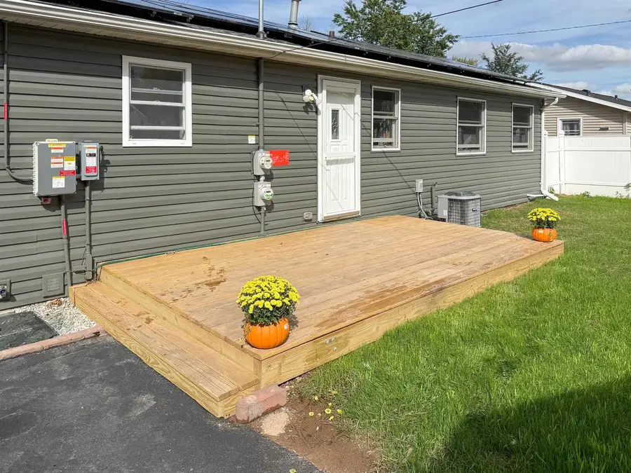 1235 E Sylvan Avenue, Appleton, WI 54915 - #3