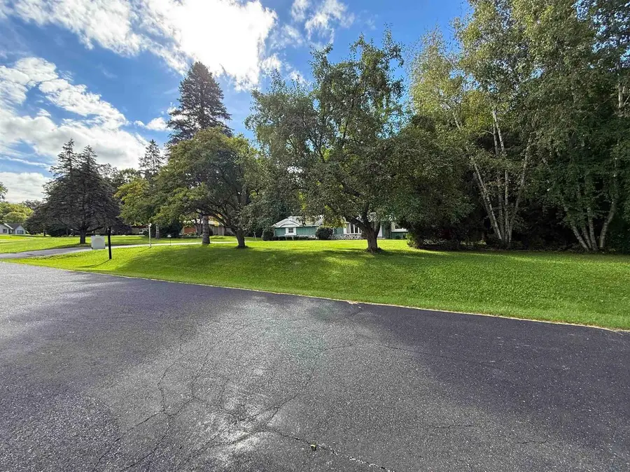 N93W25235 Crestwood Drive, Sussex, WI 53089 - #3
