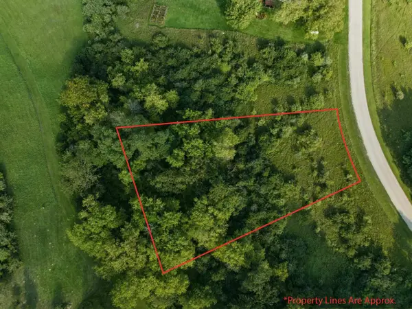 L535 Wooden Shoe Court, La Valle, WI 53941