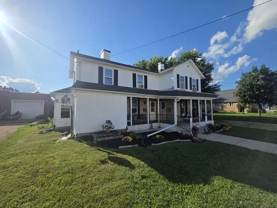 1007 W 2nd Avenue, Brodhead, WI 53520 - #2