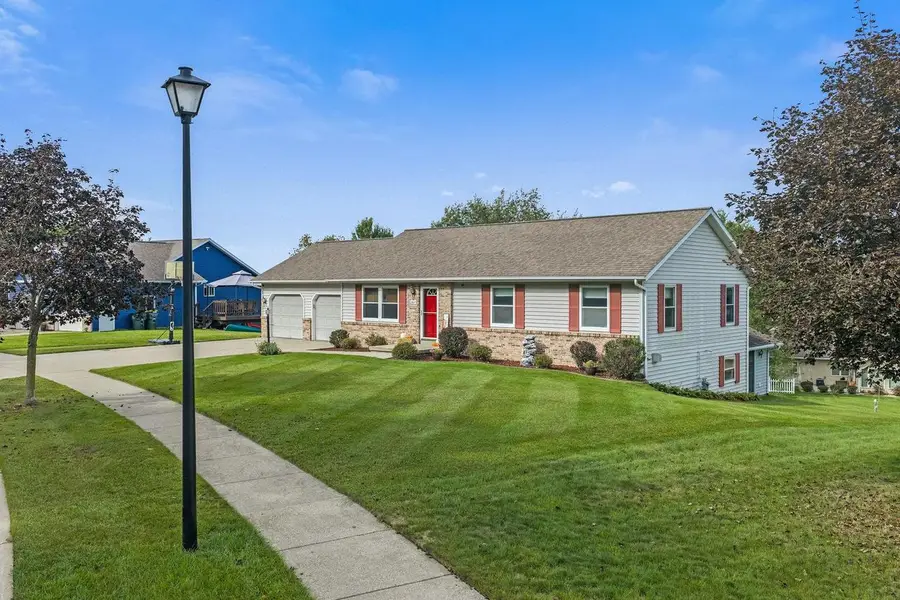 2217 Winfield Drive, Reedsburg, WI 53959 - #2