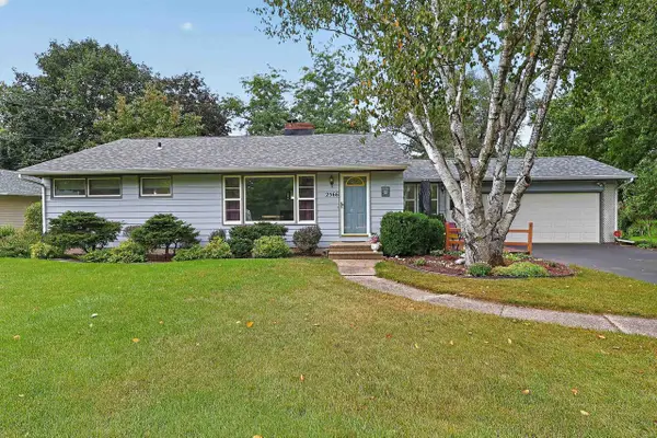 2566 White Oaks Drive, Beloit, WI 53511