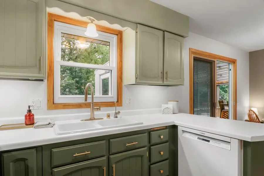 5306 Camilla Road, Madison, WI 53716 - #3