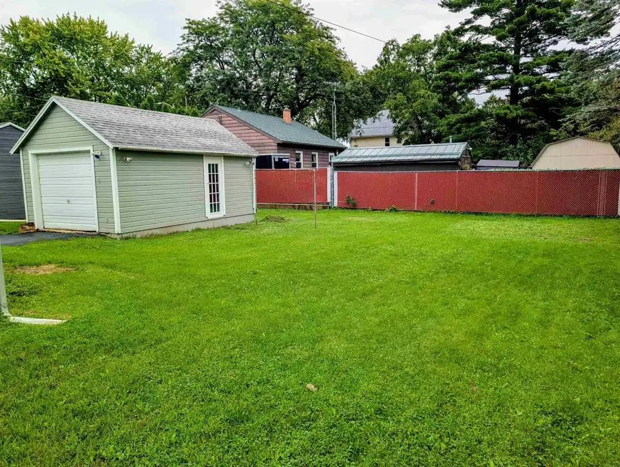 215 Wayland Street, Beaver Dam, WI 53916 - #3