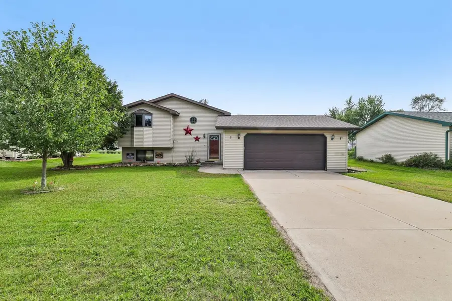 305 W Lafollette Street, Pardeeville, WI 53954 - #3