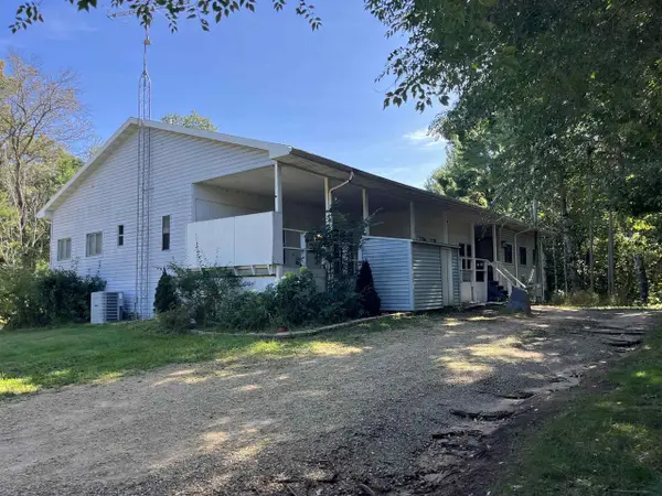 N8144 8th Avenue, New Lisbon, WI 53950