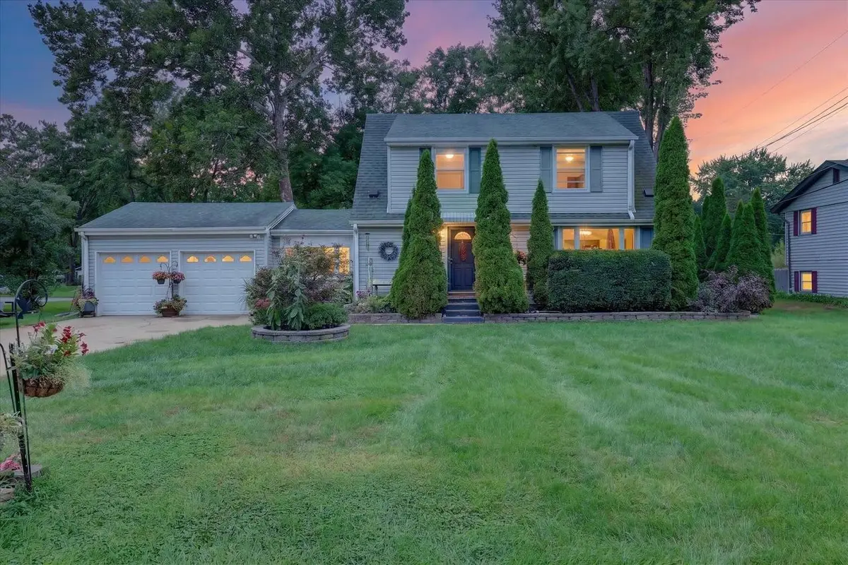 825 W Happy Hollow Road, Janesville, WI 53546 - #1