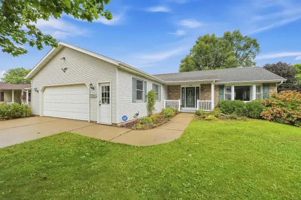 1030 S Georgetown Terrace, Beaver Dam, WI 53916