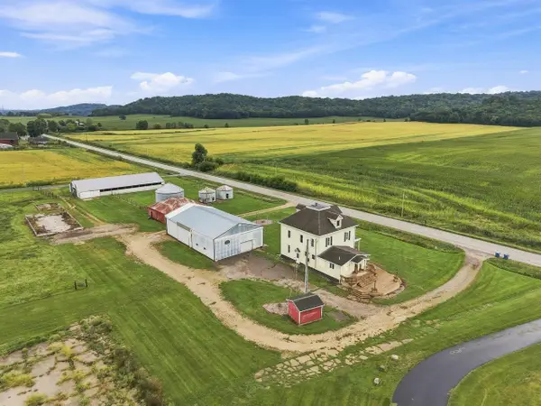 E10056 County Road C, North Freedom, WI 53951