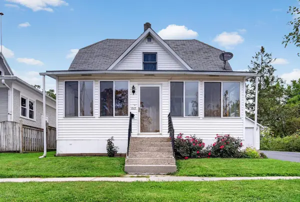217 N Water Street, Columbus, WI 53925