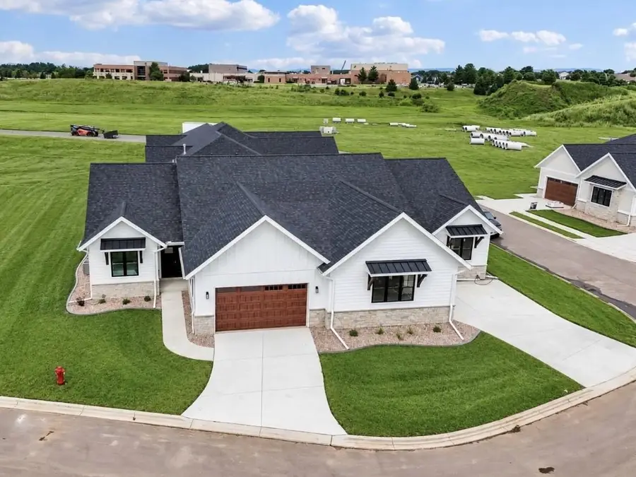 2408 Bluestem Crossing #Lt19, Prairie Du Sac, WI 53578 - #2