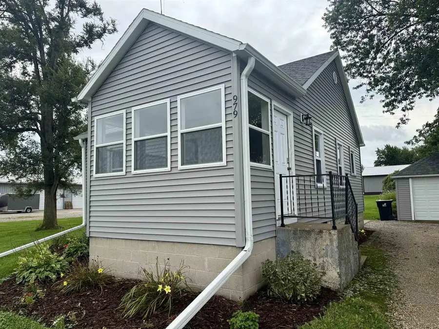 979 W Main Street, Waupun, WI 53963 - #2