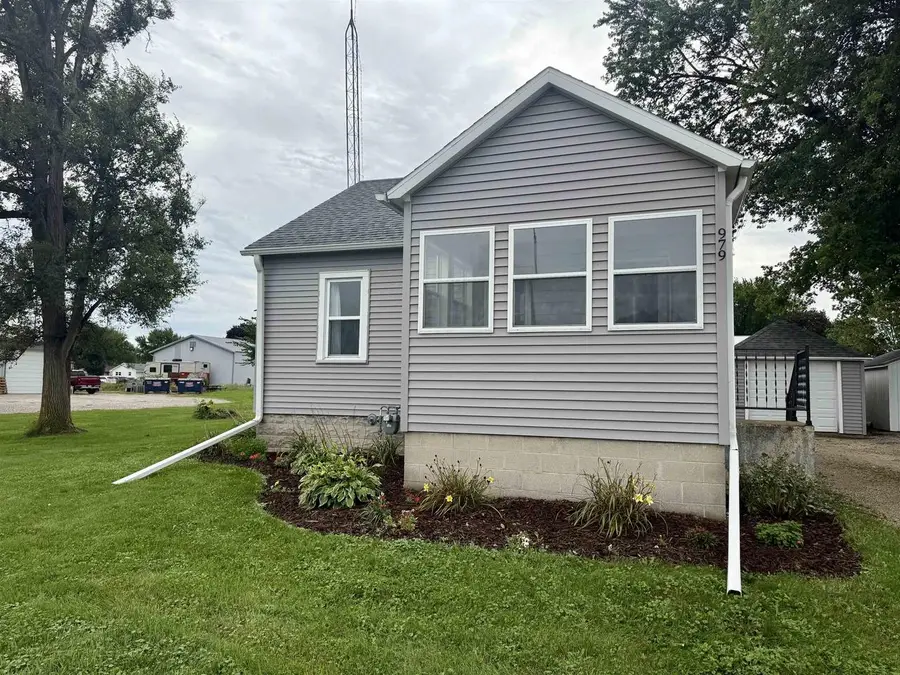979 W Main Street, Waupun, WI 53963 - #3