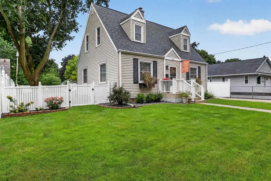 342 S Randall Avenue, Janesville, WI 53545 - #2