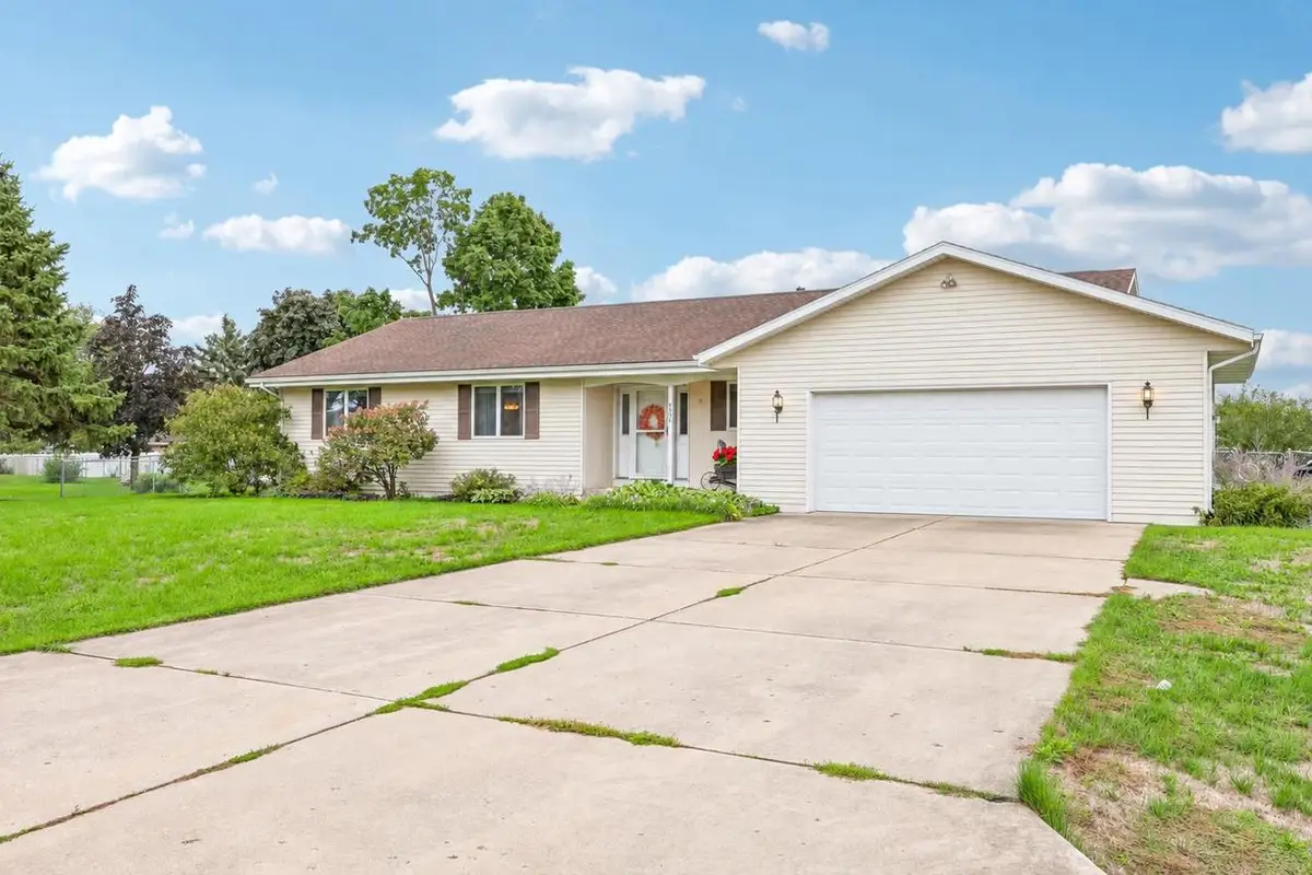 720 E Holly Road, Beloit, WI 53511 - #1