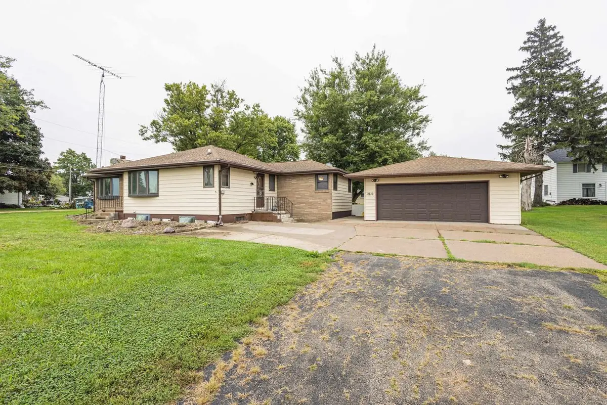 3610 N Percival Street, Hazel Green, WI 53811 - #1