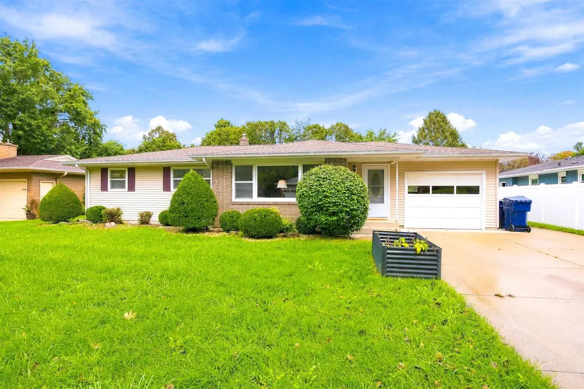 1010 N Lexington Drive, Janesville, WI 53545 - #1