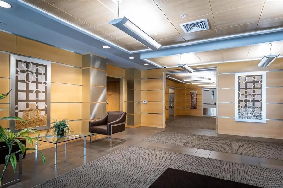 309 W Washington Avenue #104, Madison, WI 53703 - #3