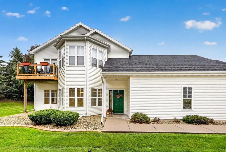 748 Dunn Avenue, Oregon, WI 53575 - #3