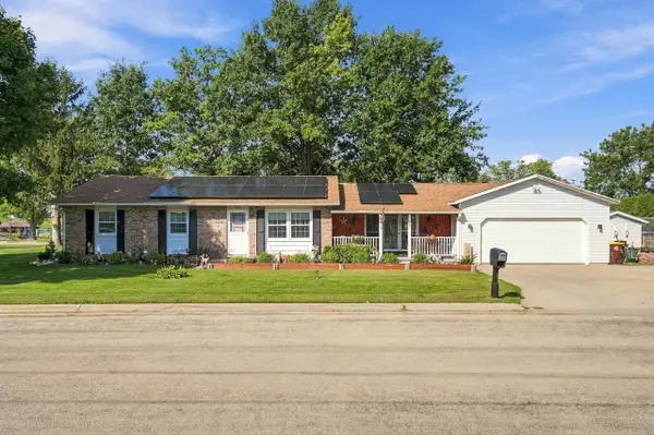 307 Locust Street, Lena, IL 61048