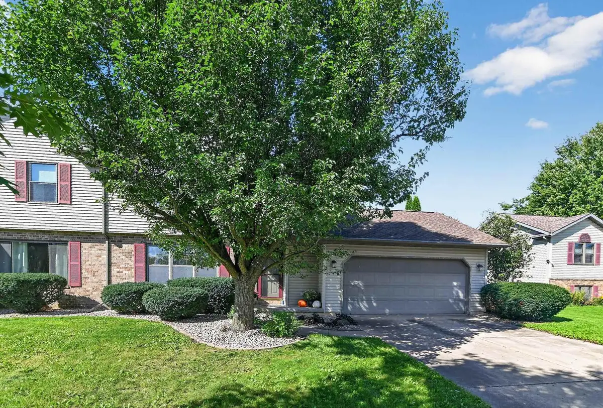 818 Edgemore Drive, Sun Prairie, WI 53590 - #1