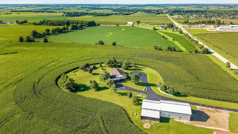 11056 Center Road, Durand, IL 61024 - #2