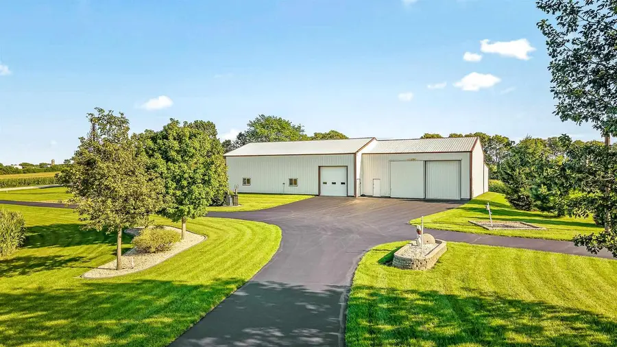 11056 Center Road, Durand, IL 61024 - #3