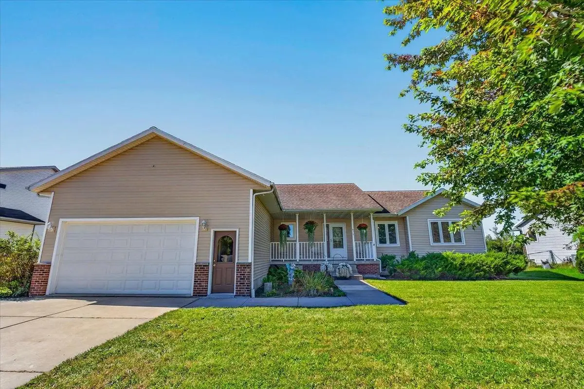 875 Merri-Hill Drive, Oregon, WI 53575 - #1