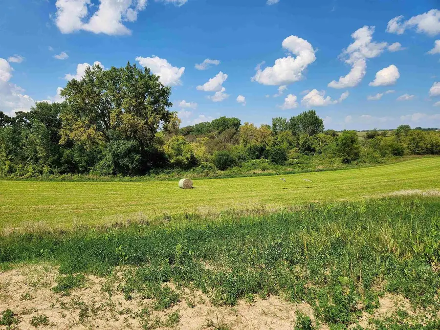 L8 Richard Court, Deforest, WI 53532 - #2