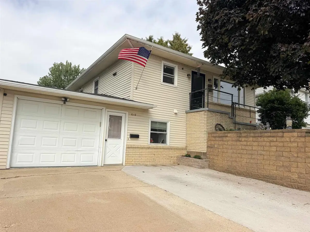 610 S Chestnut Street, Platteville, WI 53818 - #1