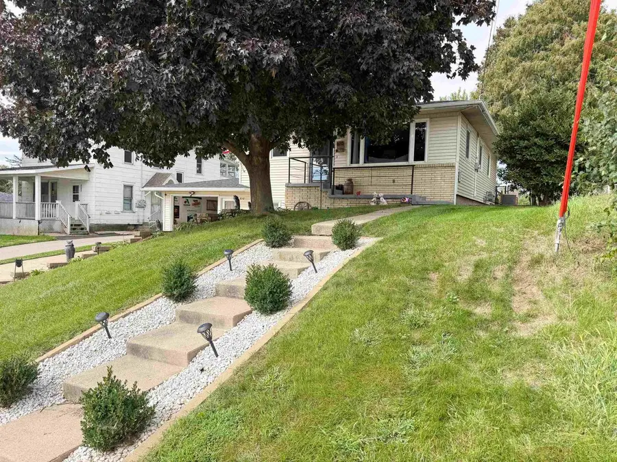 610 S Chestnut Street, Platteville, WI 53818 - #2