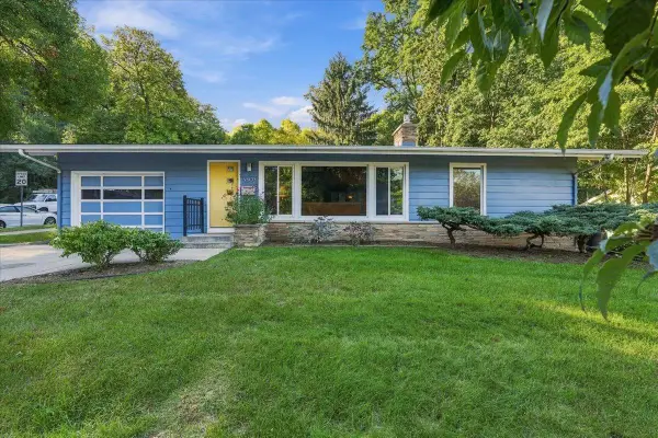 3303 Bluff Street, Madison, WI 53705
