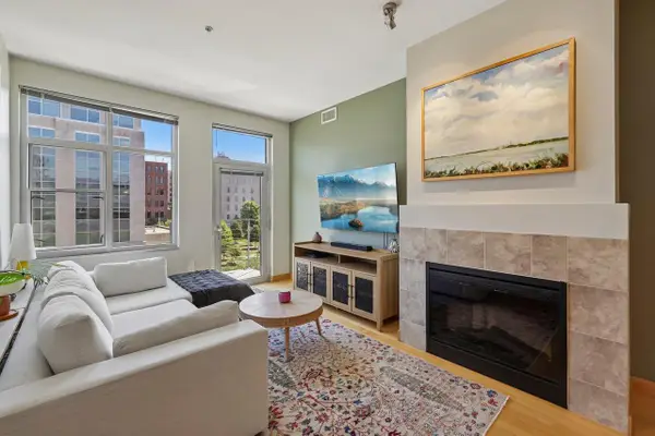 309 W Washington Avenue #613, Madison, WI 53703