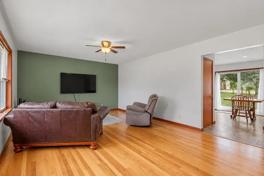 422 E Howard Street, Portage, WI 53901 - #2