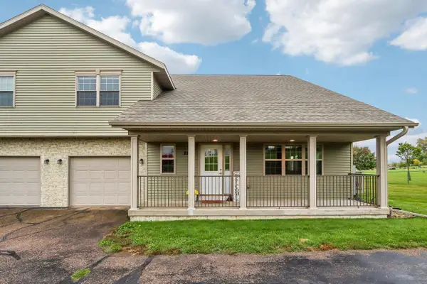 212 Hometown Avenue, Fall River, WI 53932