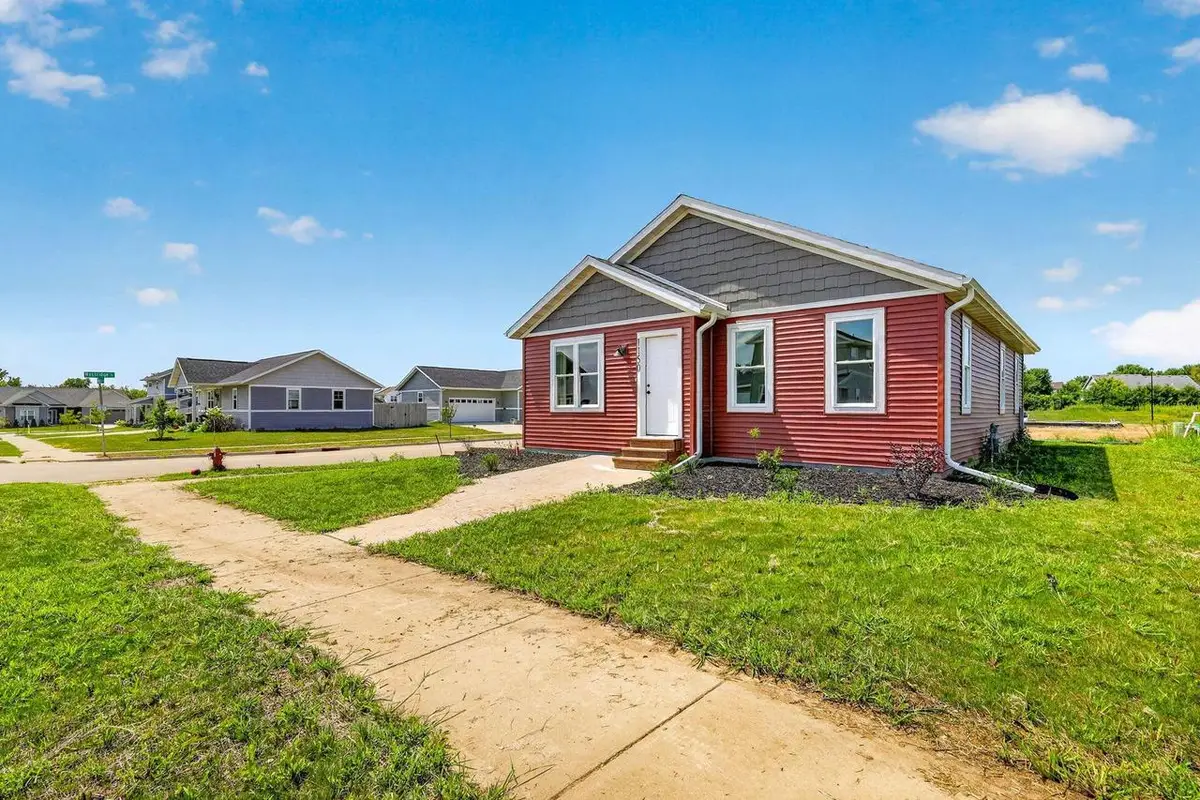 1150 Kamperschroer Way, Sun Prairie, WI 53590 - #1
