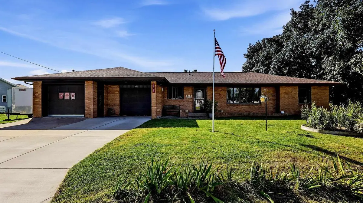 104 E Skelly Street, Cuba City, WI 53807 - #1