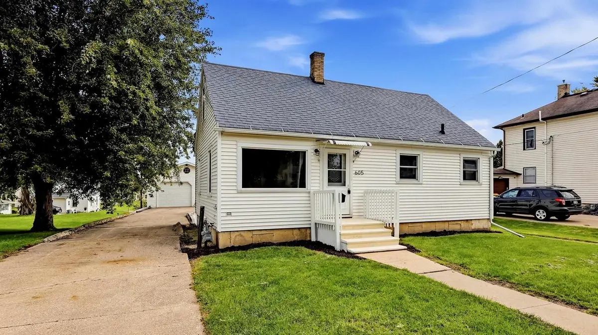 605 N Jefferson Street, Lancaster, WI 53813 - #1