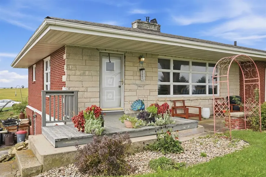 15986 Neilson Road, Darlington, WI 53530 - #2