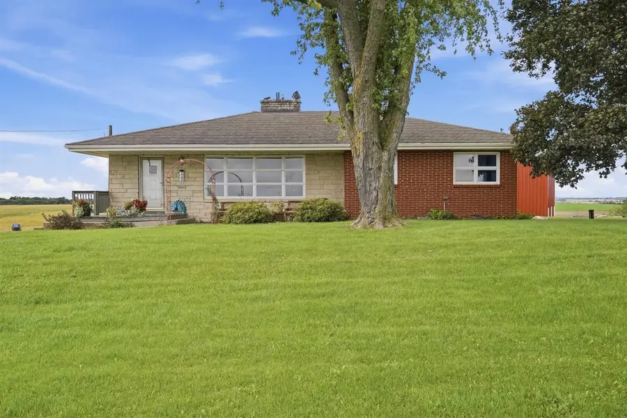 15986 Neilson Road, Darlington, WI 53530 - #3