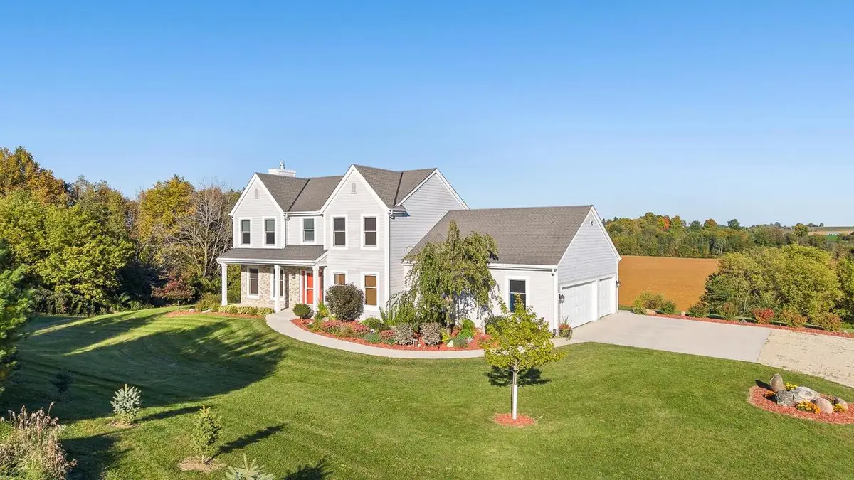 9660 Skyline Drive, Allenton, WI 53002 - #1